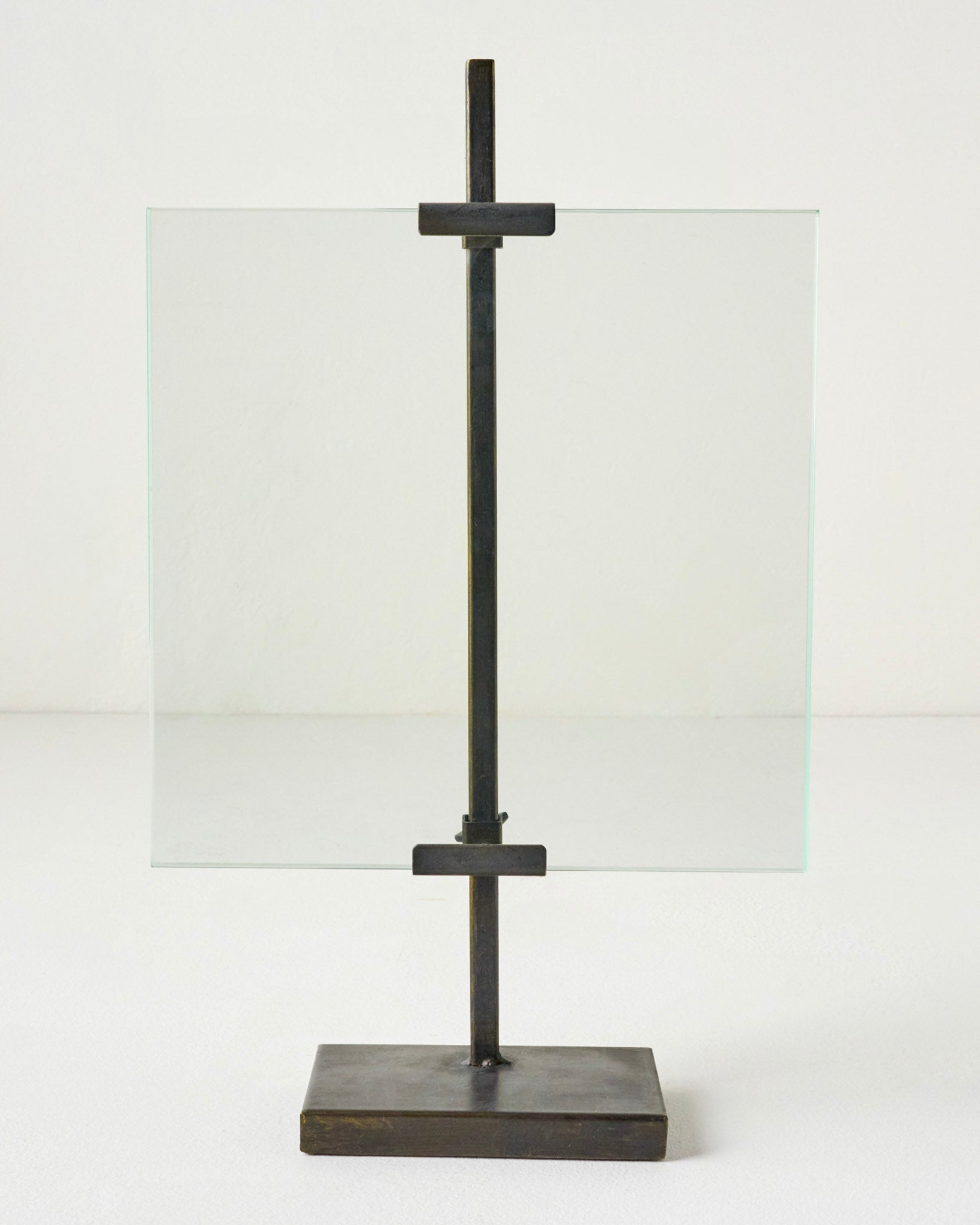 Shaina Adjustable Display Frame/Easel