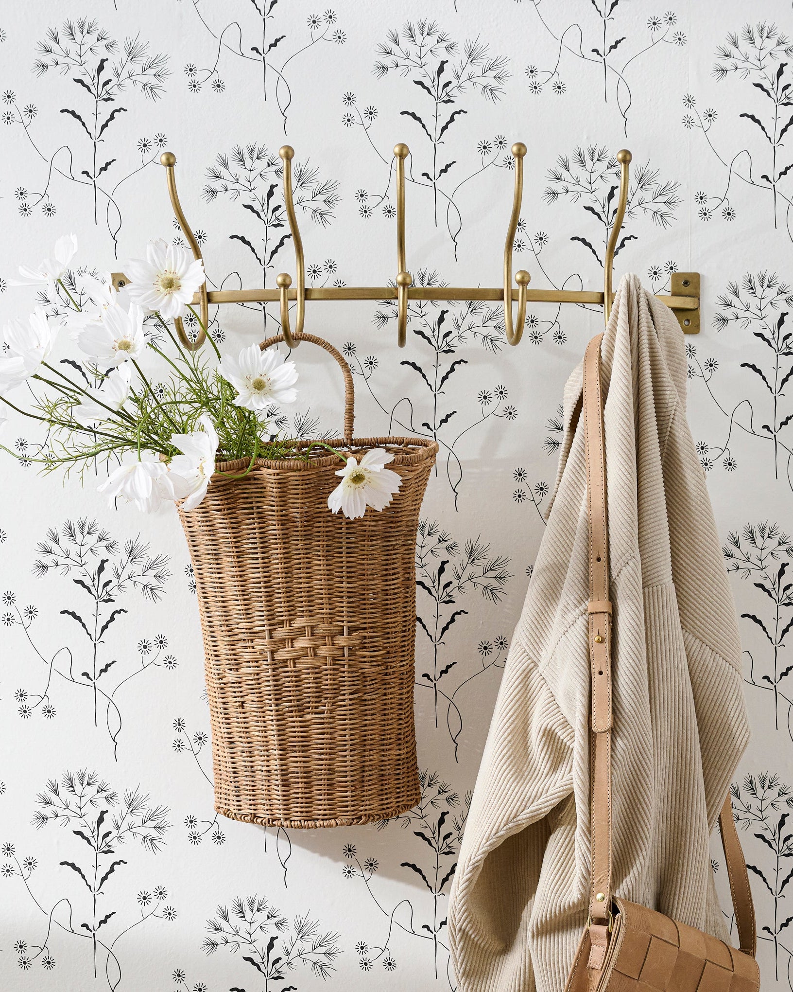 Woven Scalloped Wall Basket