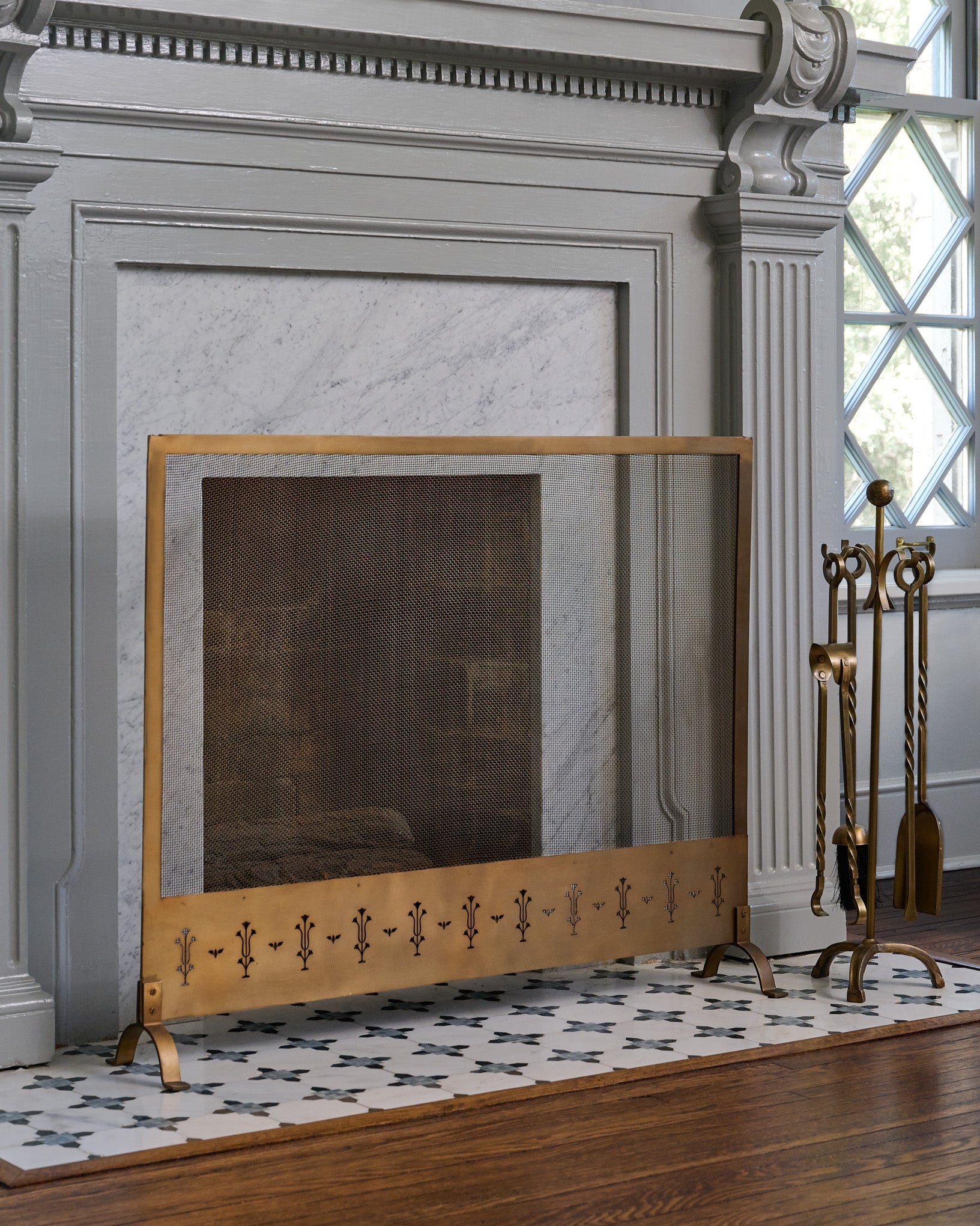 Antiqued Brass Tulip Carved Fireplace Screen