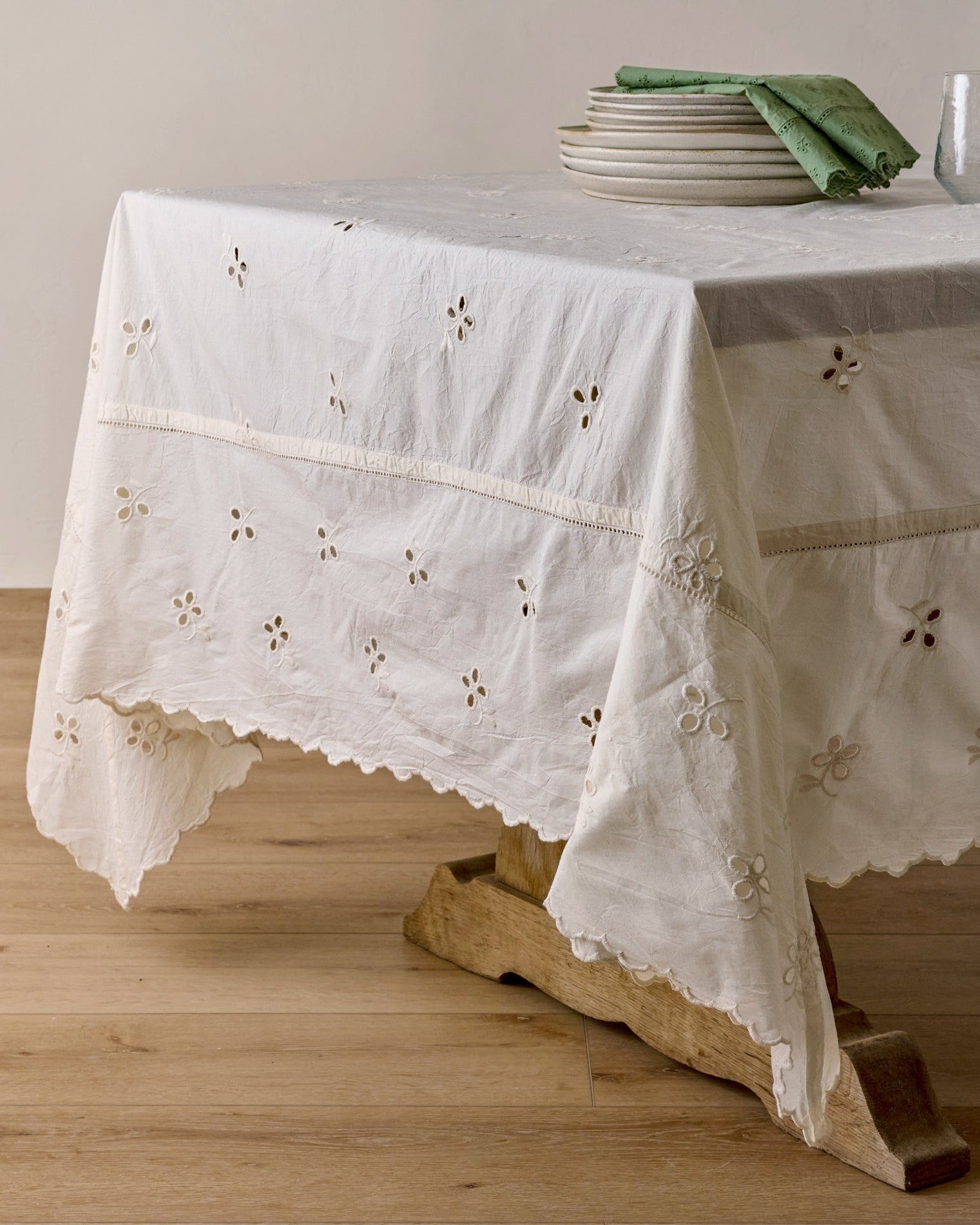 Antique White Eyelet Tablecloth