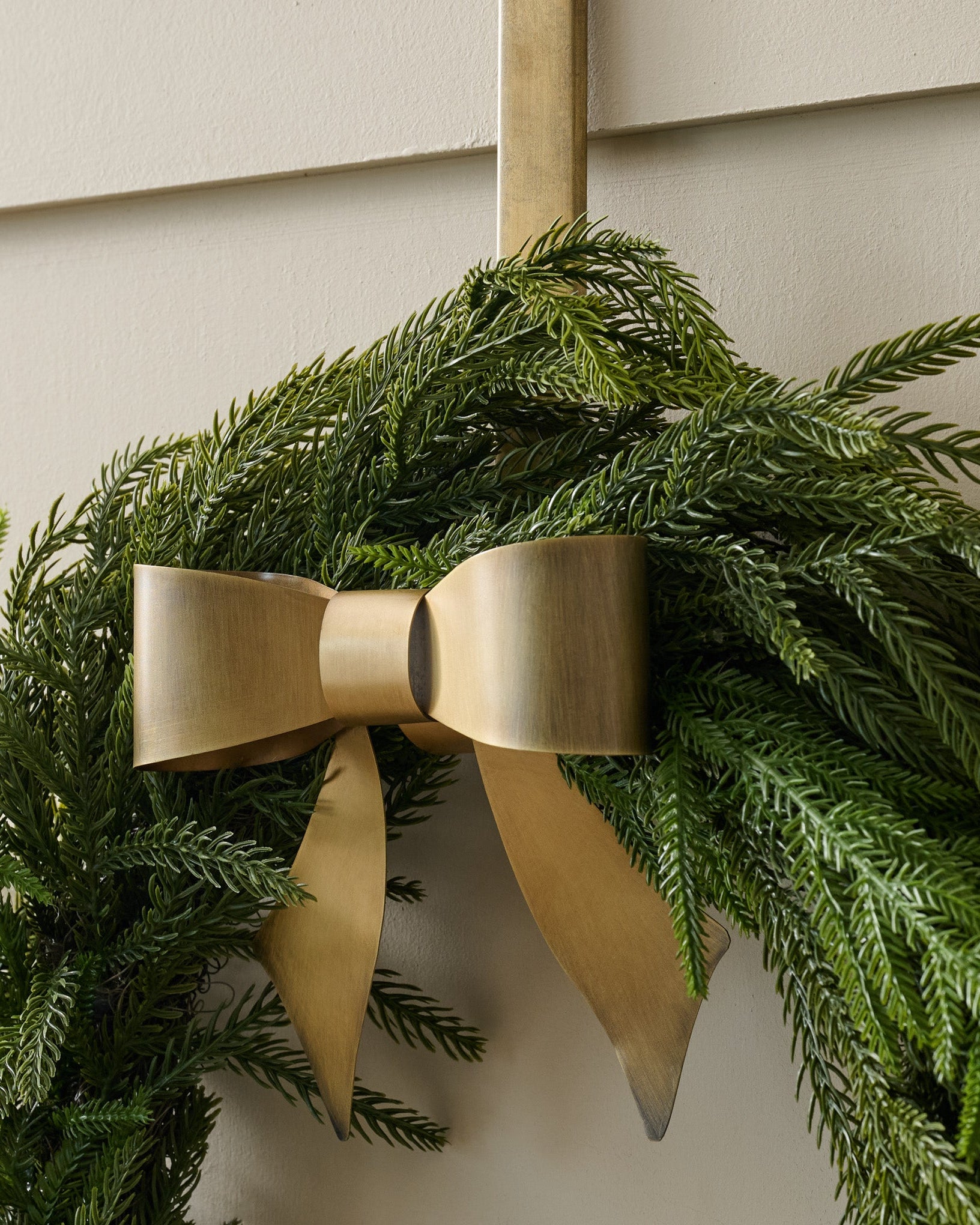 Clara Brass Bow Wreath Hanger