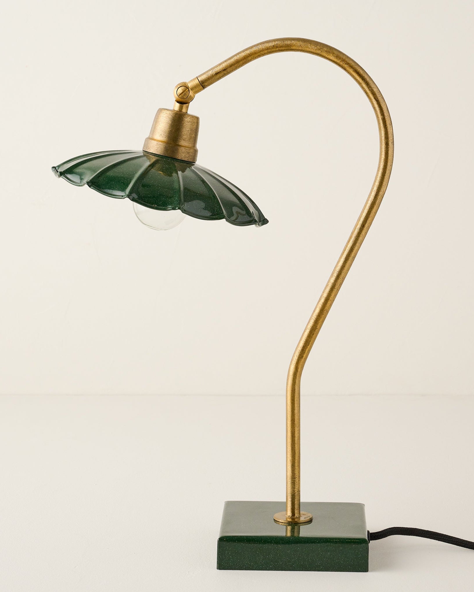 Lulu Enamel Petal Lamp
