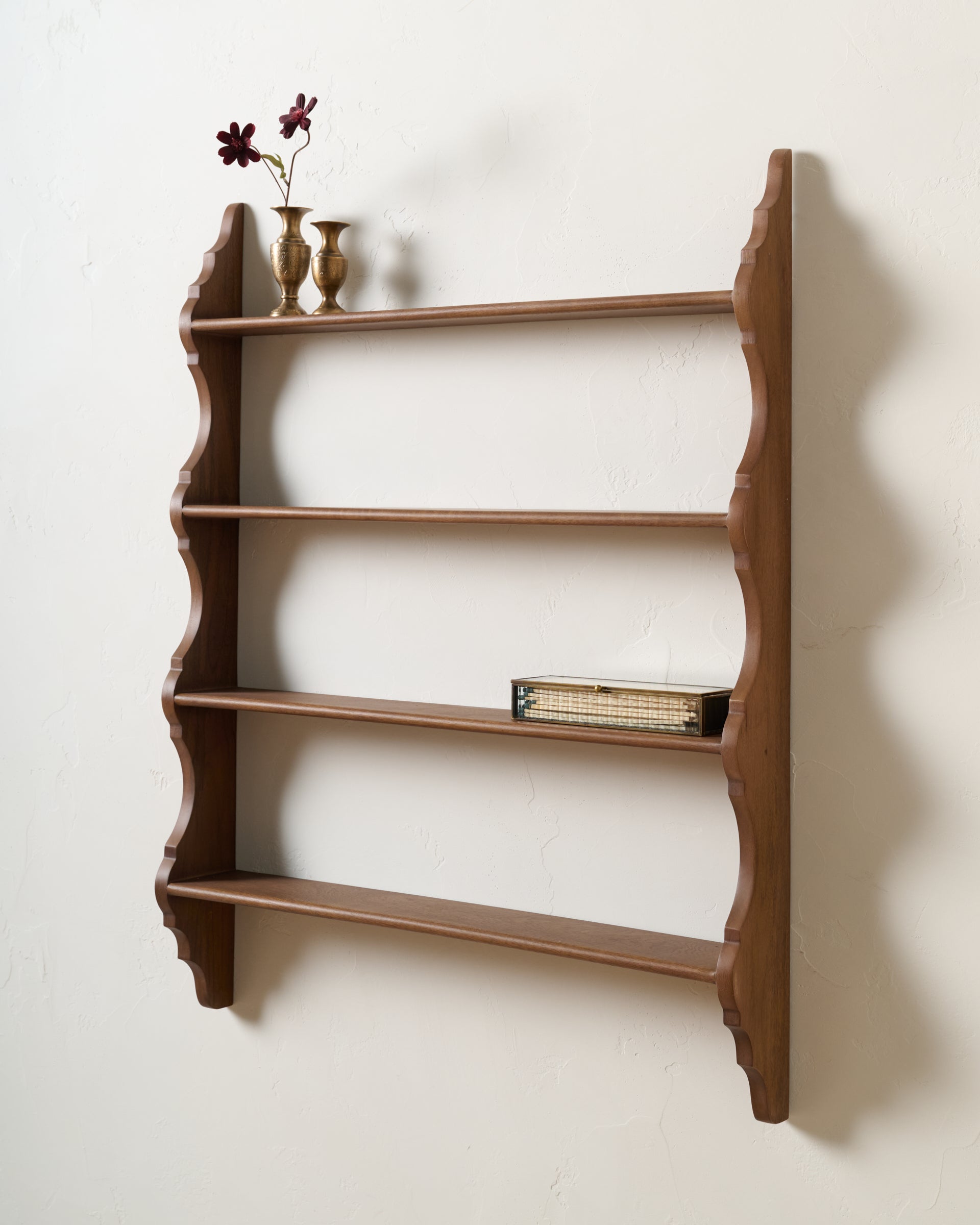 Tapered Scallop Wood Wall Shelf
