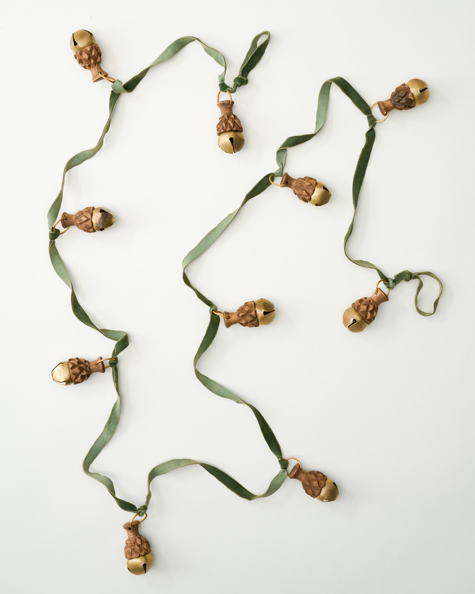 Acorn Jingle Bell + Velvet Garland