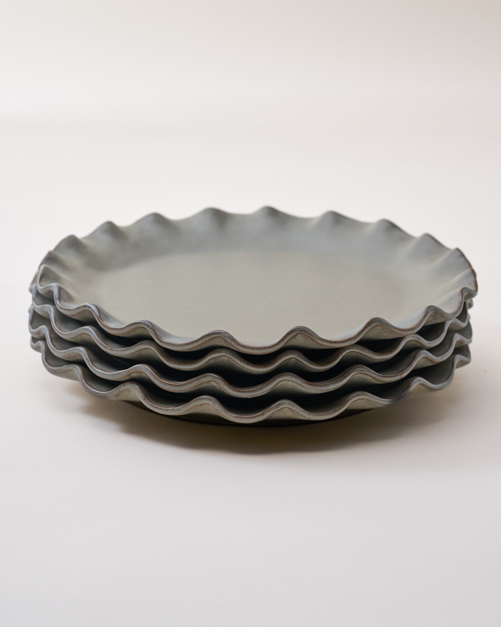 Green Organic Ruffle Edge Plate