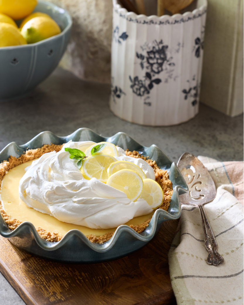 Vintage Blue Scalloped Pie Dish