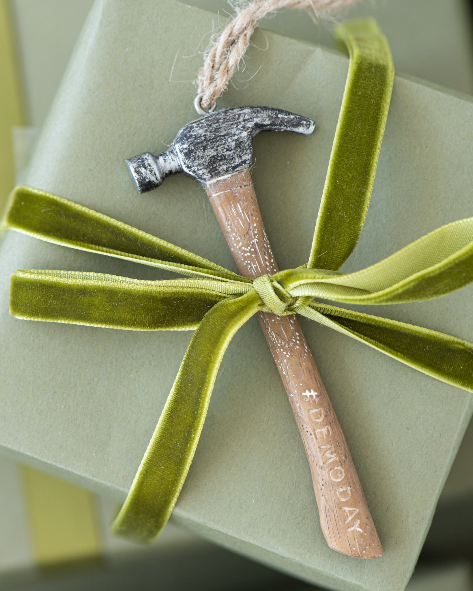#DEMODAY Hammer Ornament